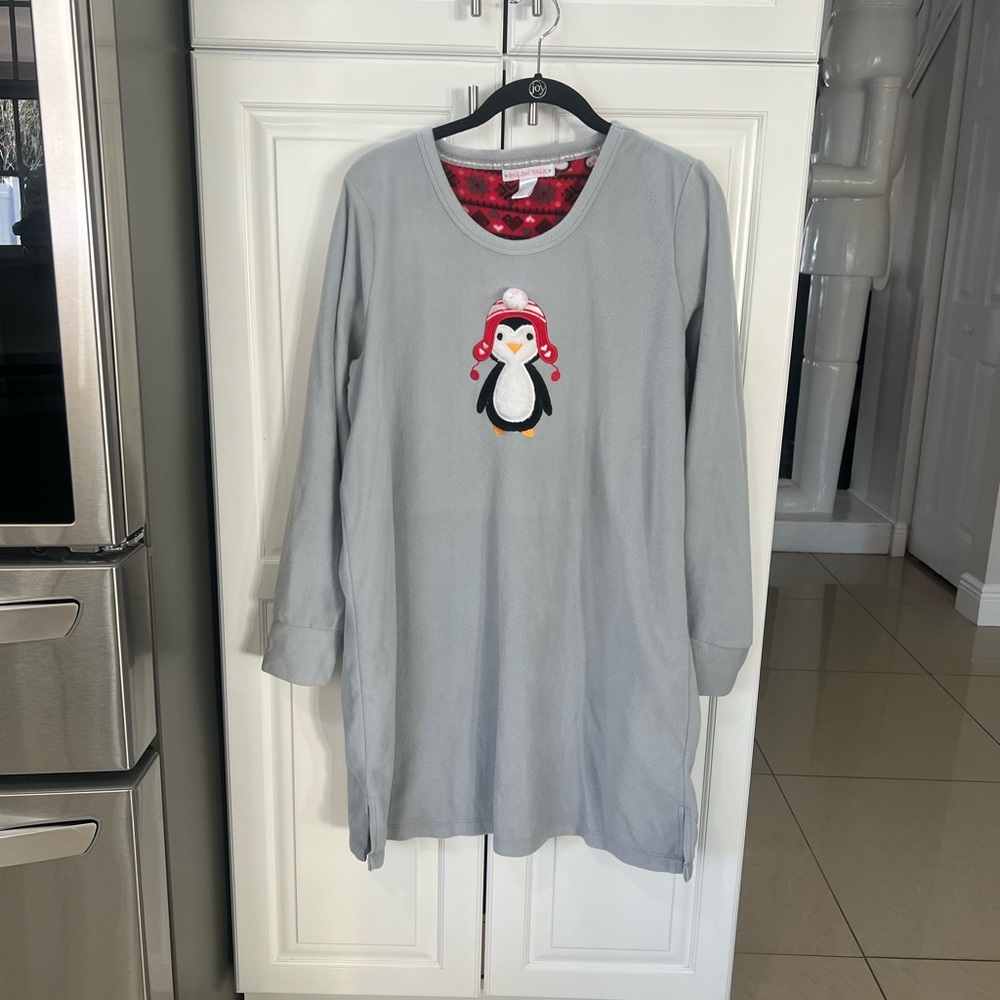 Pillow Talk Womens penguin Christmas long Sleeve Nightgown Size Large Gray